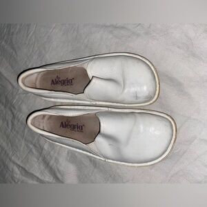 Alegria White Slip-On Sneakers size 8.5
